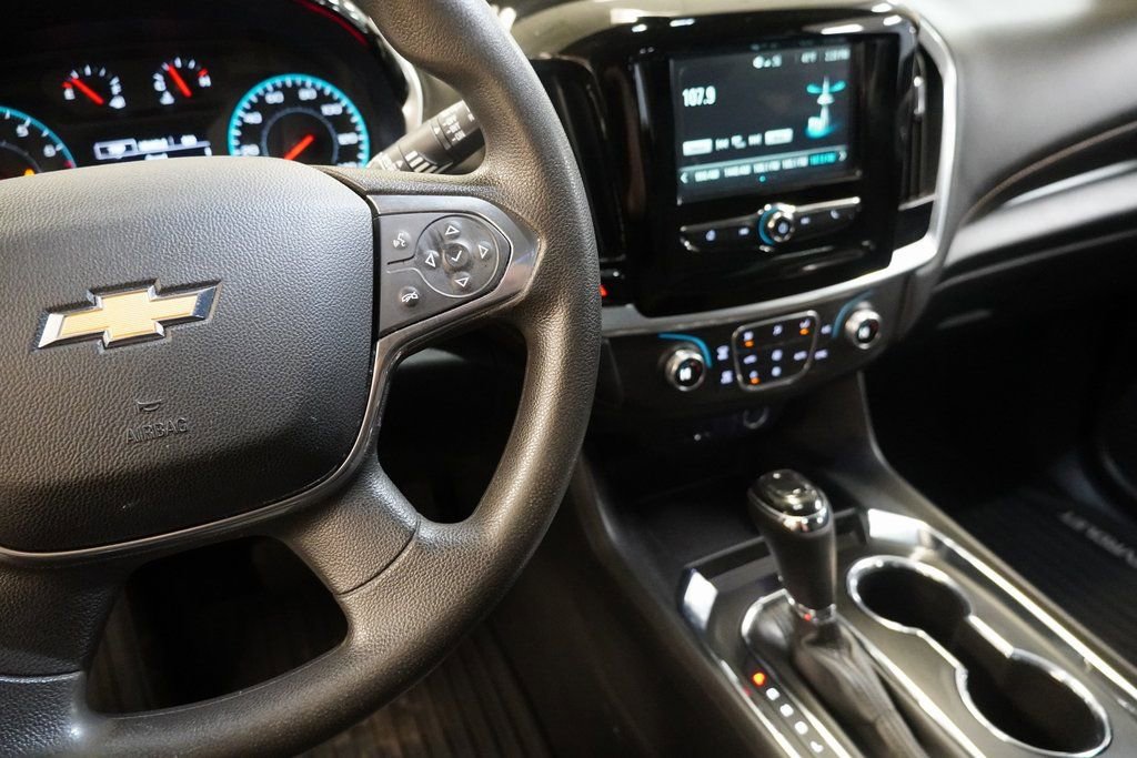 Used 2018 Chevrolet Traverse LS FWD image 7