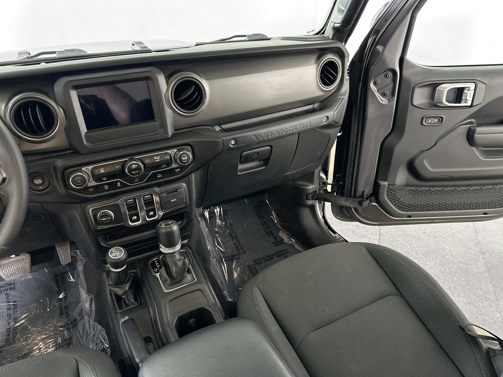 Used 2023 Jeep Wrangler Sport AWD/4WD image 18