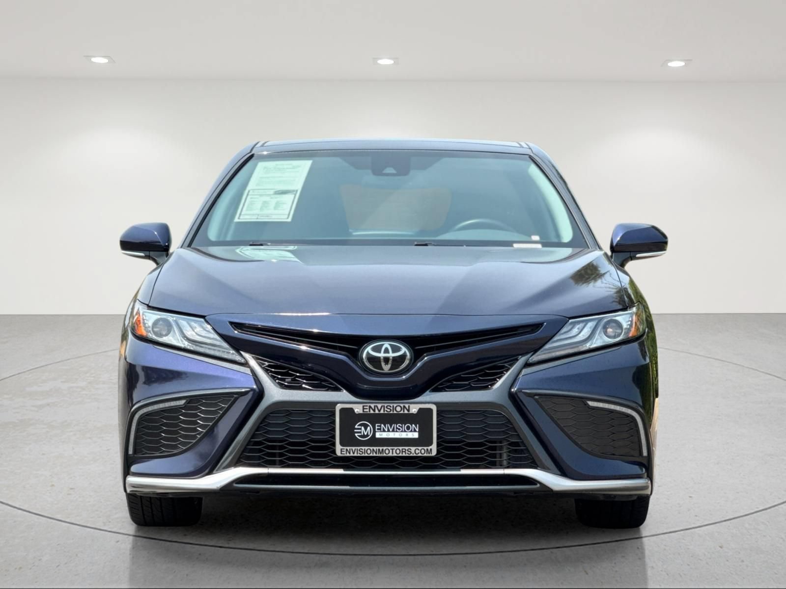 Used 2022 Toyota Camry XSE FWD image 8