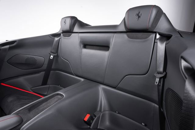 Used 2025 Ferrari Roma Spider RWD image 25