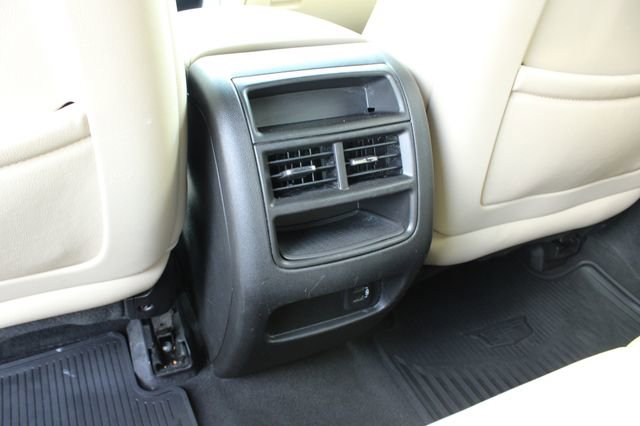 Used 2019 Cadillac XT5 AWD image 34