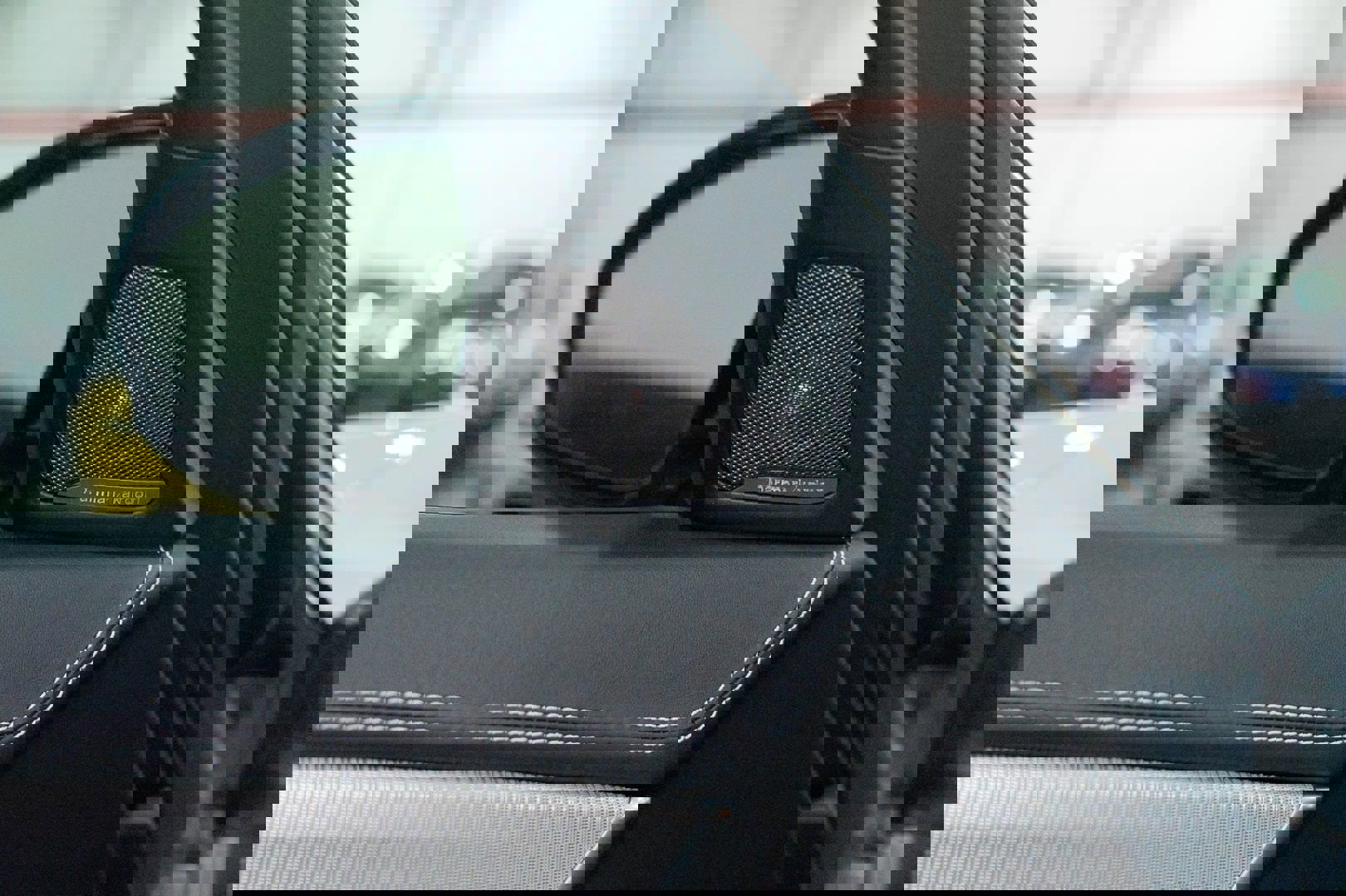 Used 2016 BMW M5 image 18