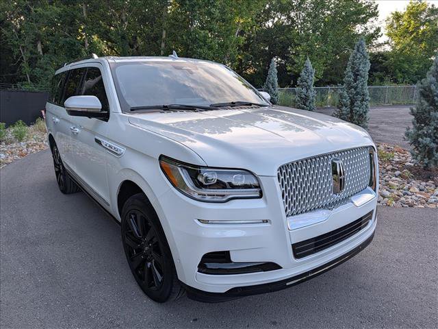 Used 2024 Lincoln Navigator Reserve AWD/4WD image 7