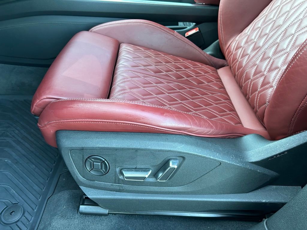 Used 2023 Audi e-tron S Premium Plus w/ Black Optic Package image 10