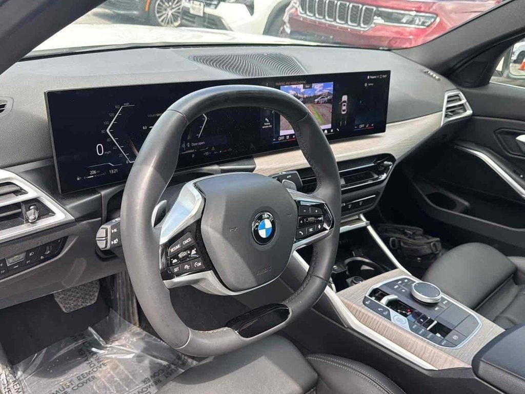 Used 2025 BMW 330i xDrive Sedan AWD/4WD image 33