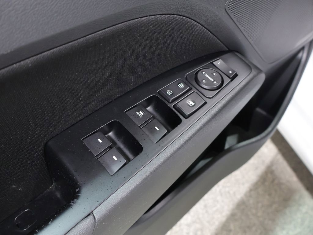Used 2018 Hyundai Elantra Value Edition FWD image 14