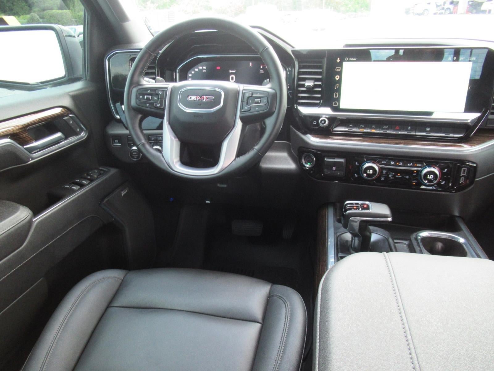 Used 2025 GMC Sierra 1500 Elevation w/ Elevation Premium Package AWD/4WD image 13