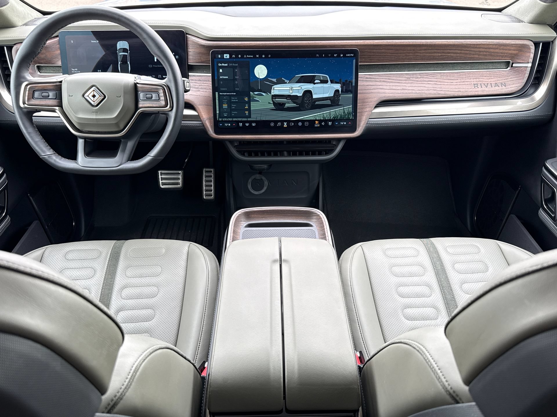 Used 2022 Rivian R1T Launch Edition AWD/4WD image 9