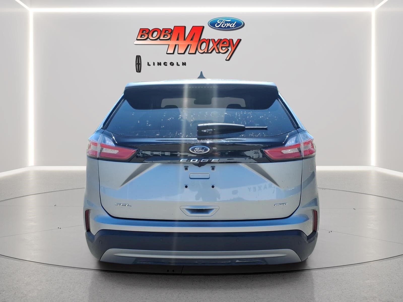Used 2024 Ford Edge SEL AWD/4WD image 6