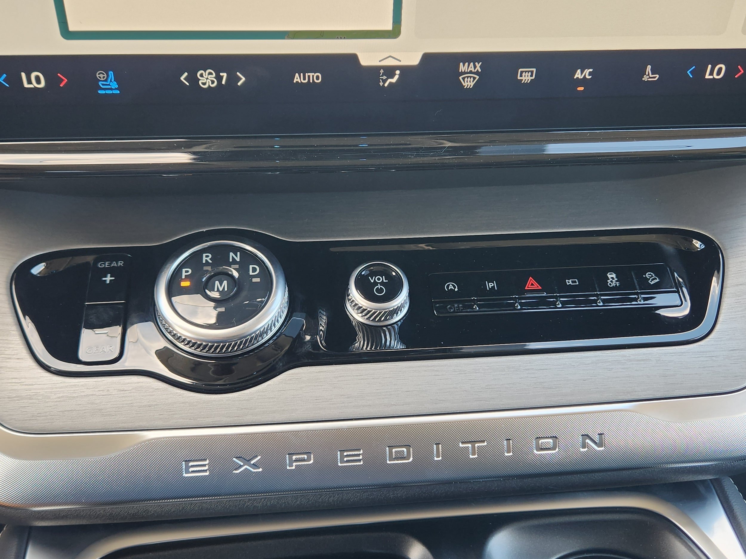 New 2027 Ford Expedition Max Platinum w/ Driver's Package AWD/4WD image 14