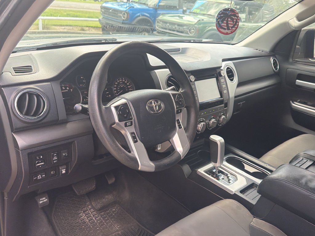 Used 2019 Toyota Tundra SR5 w/ Convenience Package AWD/4WD image 6