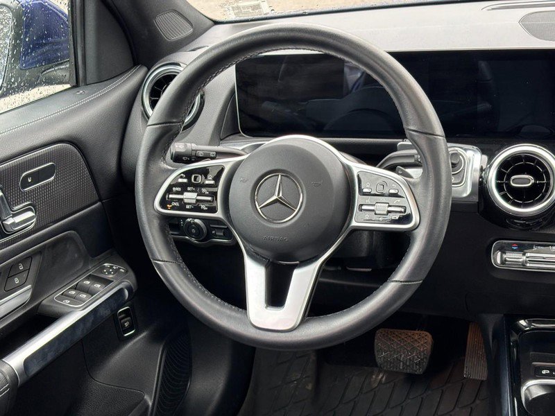 Used 2021 Mercedes-Benz GLB 250 4MATIC image 12