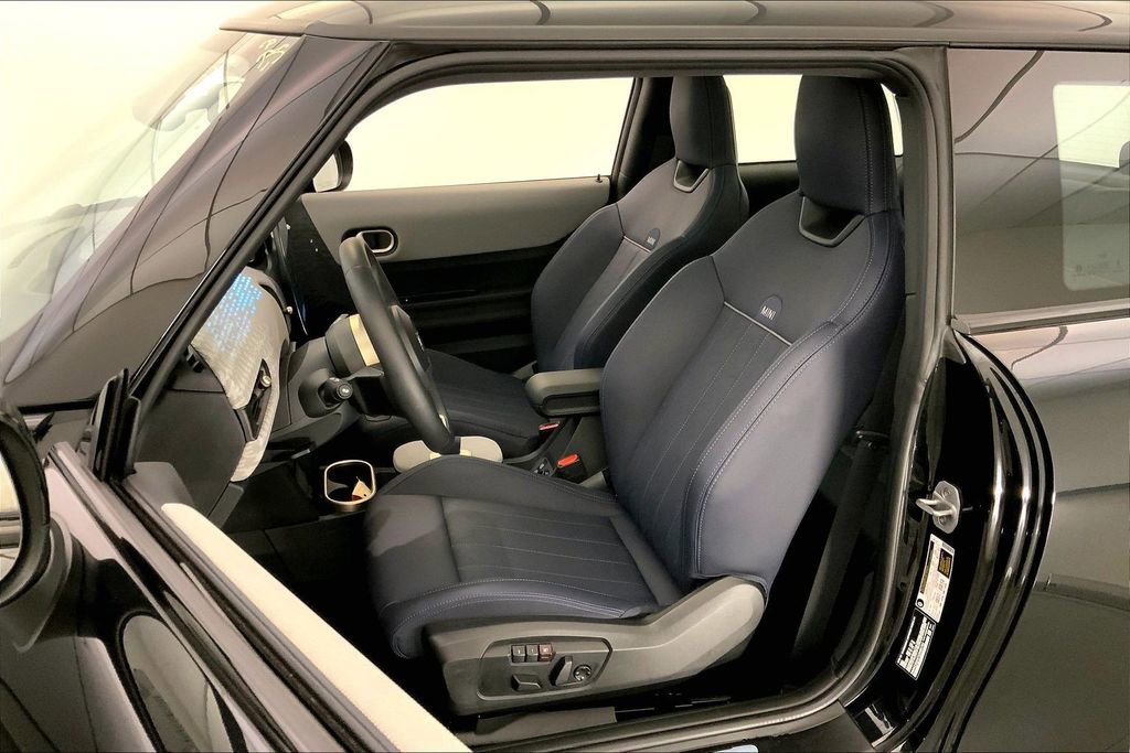 Certified 2025 MINI Cooper S image 13