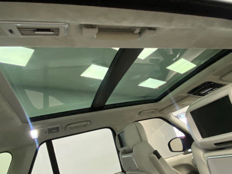 Used 2016 Land Rover Range Rover Autobiography image 38