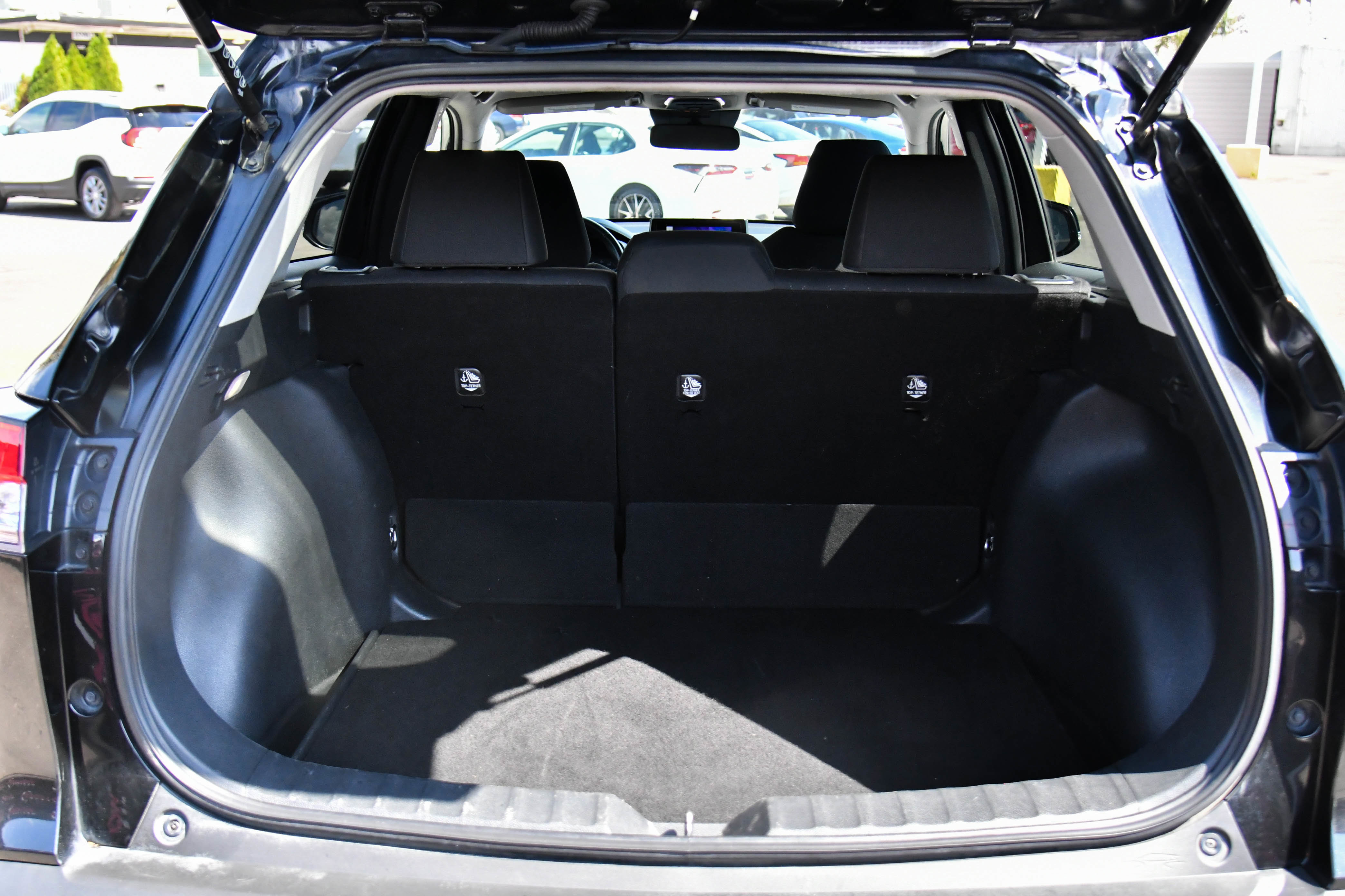 Used 2023 Toyota Corolla Cross LE image 39