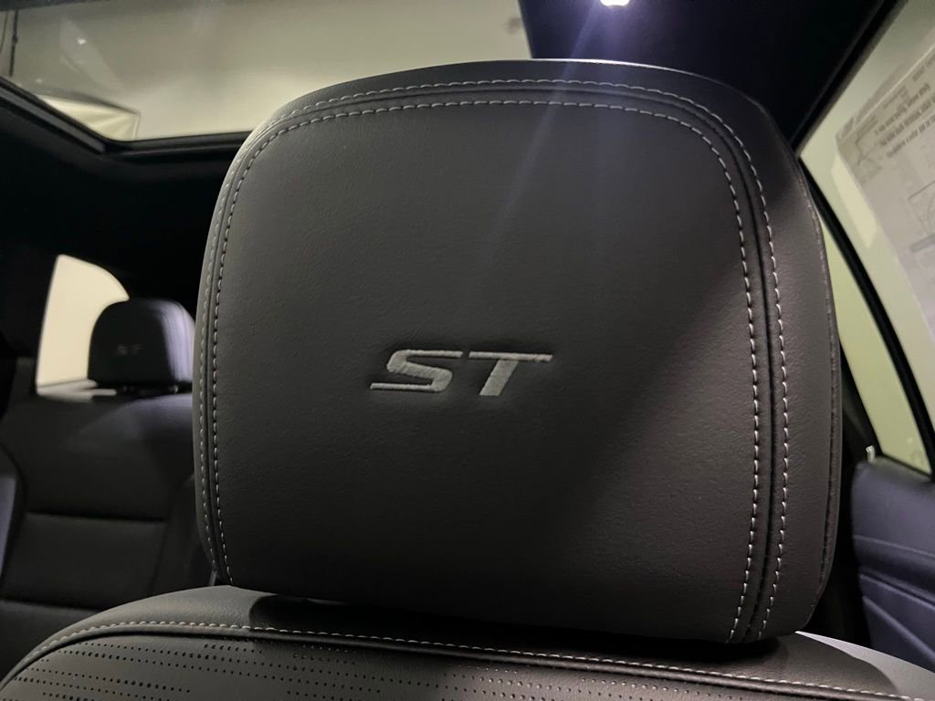 New 2026 Buick Enclave Sport Touring w/ Power Package image 31