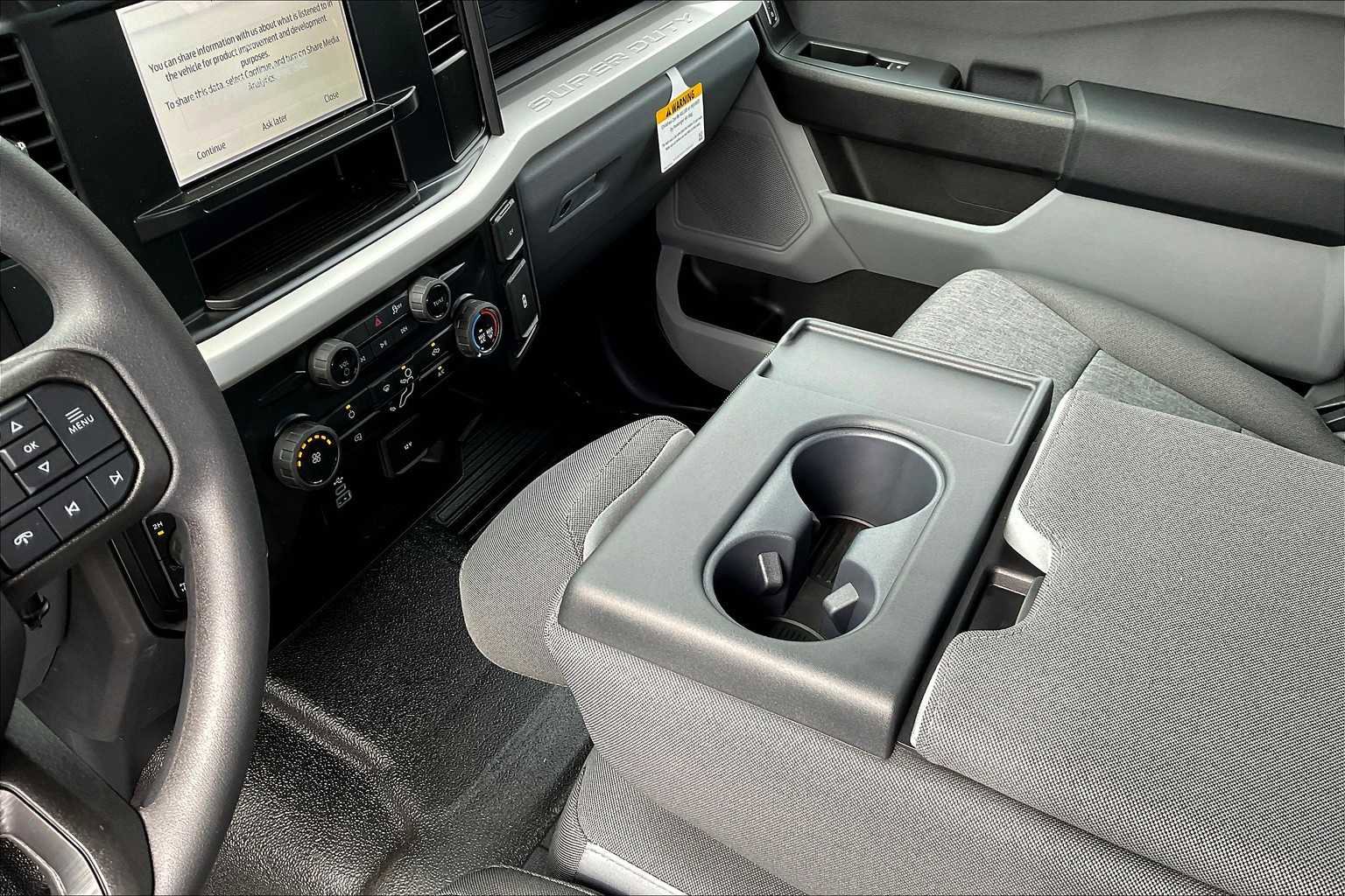 New 2026 Ford F250 XL w/ XL Off-Road Package image 7