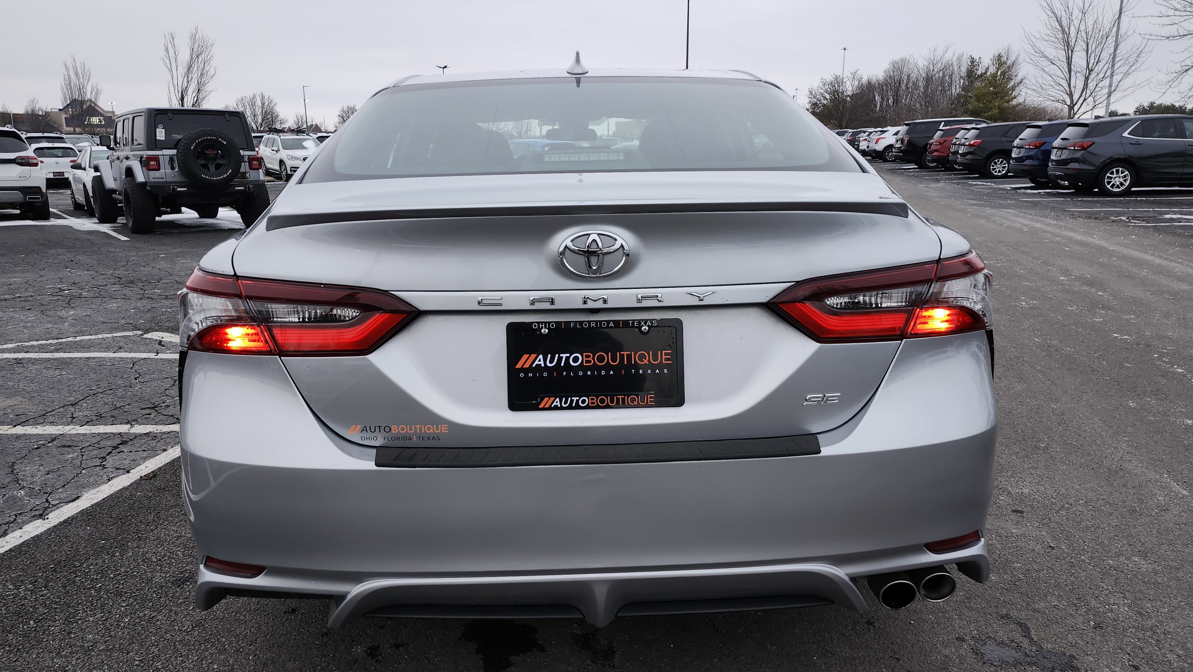 Used 2023 Toyota Camry SE image 15