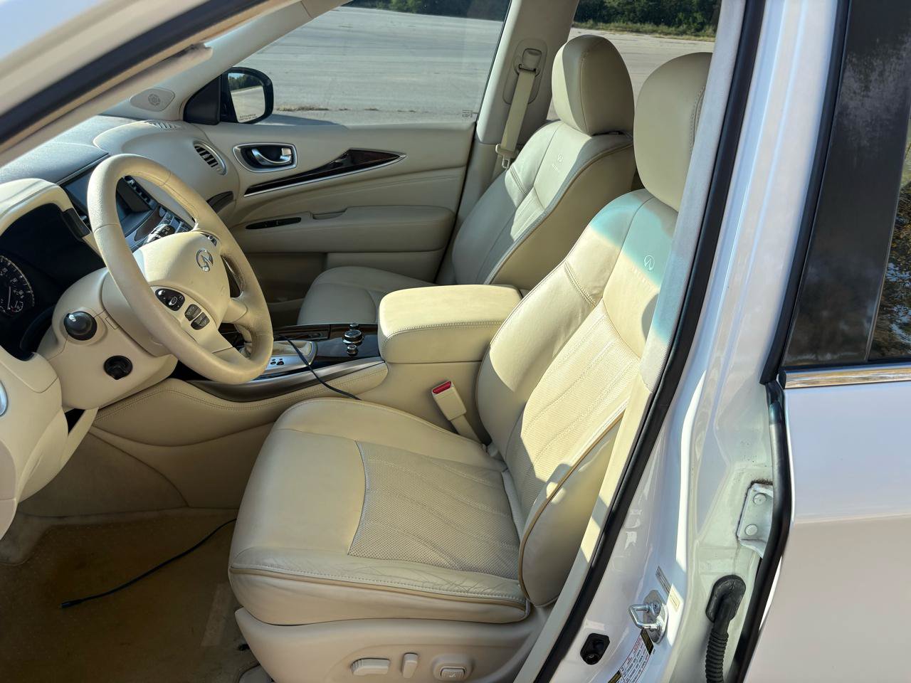 Used 2013 INFINITI JX35 AWD w/ Premium Pkg image 23