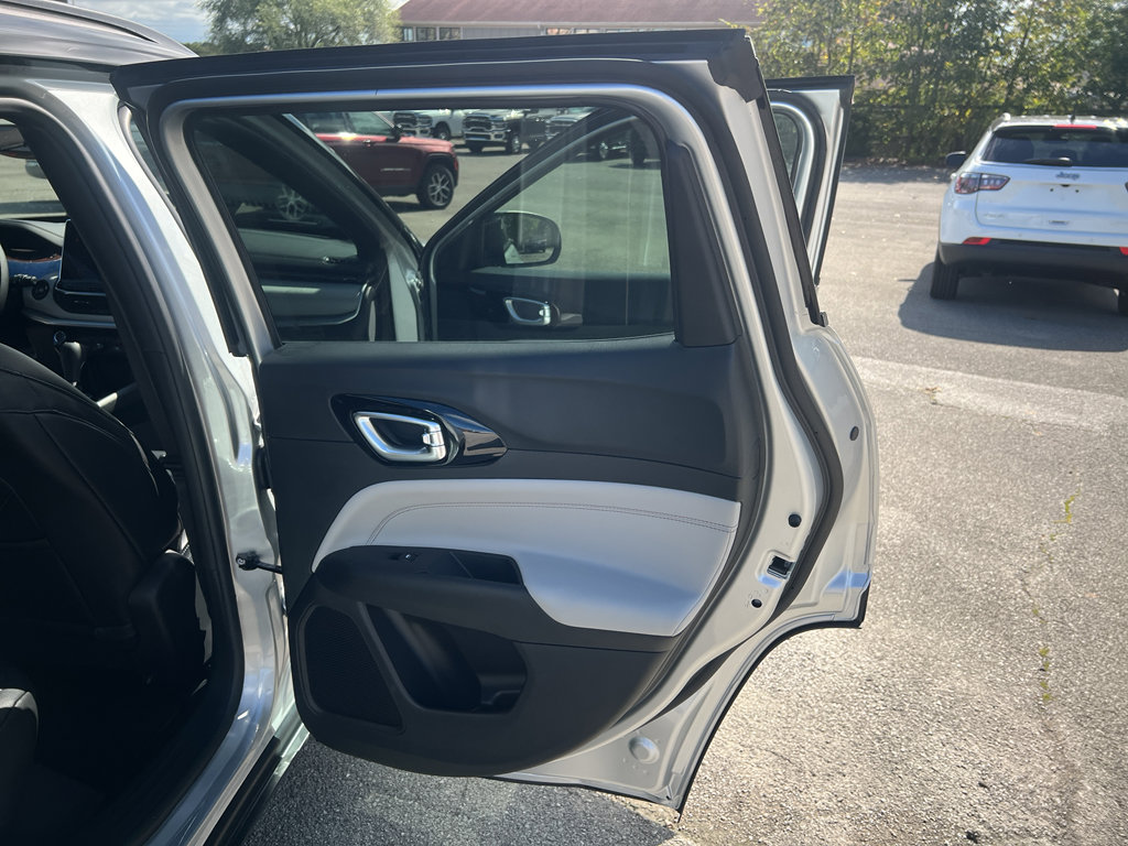 New 2026 Jeep Compass Limited image 14