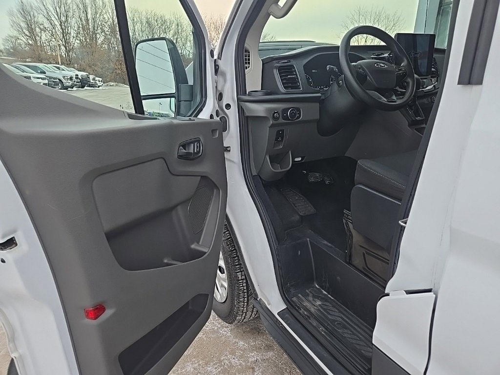 Used 2023 Ford Transit 350 XLT image 30