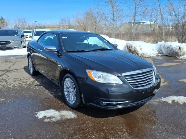 Used 2011 Chrysler 200 Limited FWD image 7