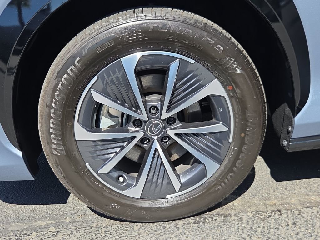 Certified 2023 Lexus RZ 450e Premium w/ Accessory Package (Z1) image 28