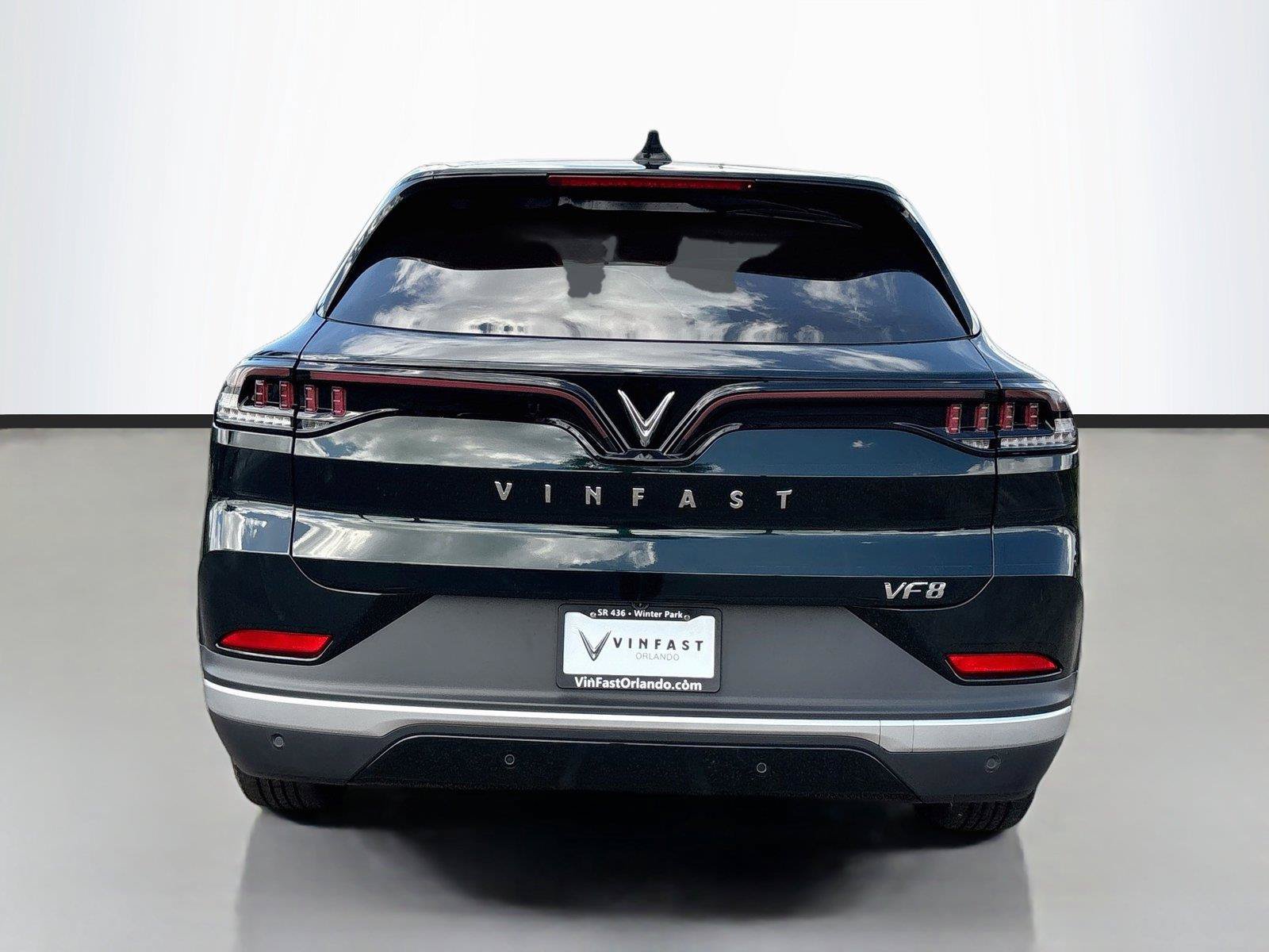 New 2027 VinFast VF 8 Eco AWD/4WD image 6