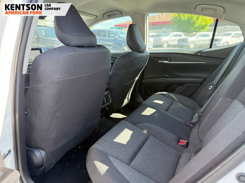 Used 2026 Toyota Camry LE FWD image 5