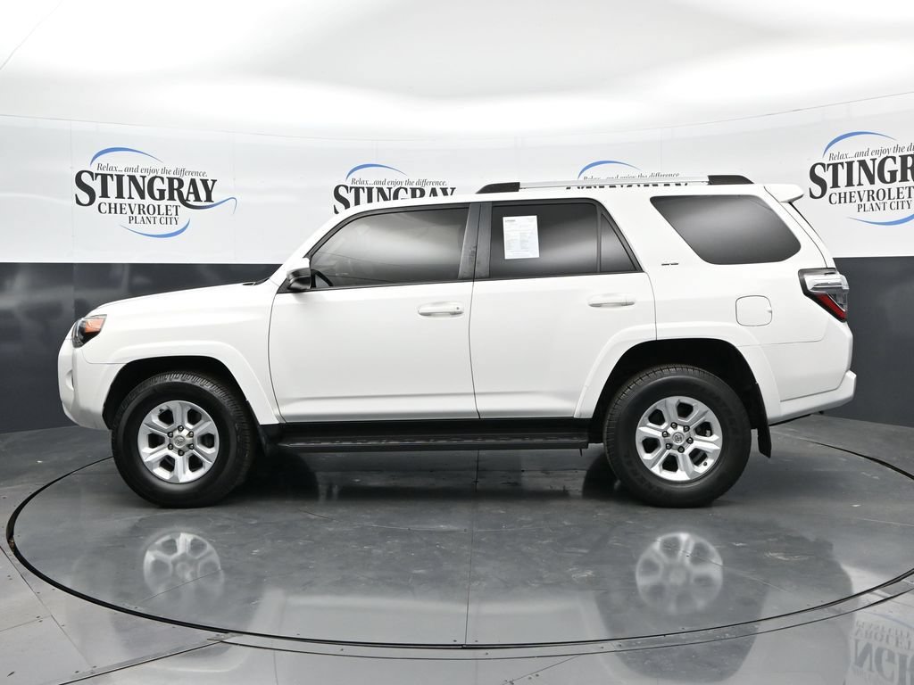 Used 2020 Toyota 4Runner SR5 AWD/4WD image 4