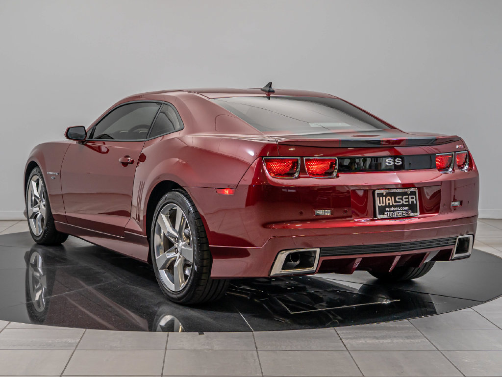 Used 2010 Chevrolet Camaro SS w/ RS Package RWD image 6