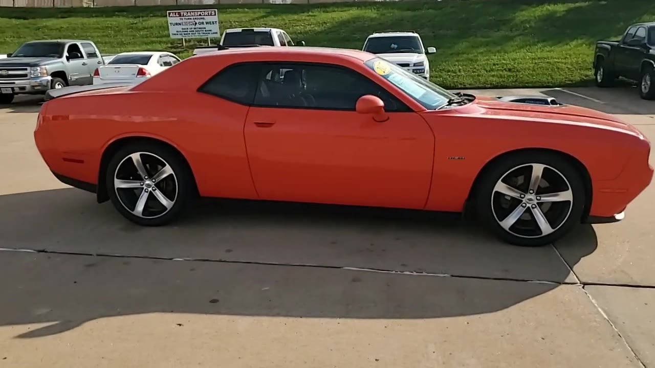 Used 2017 Dodge Challenger R/T Plus RWD image 9