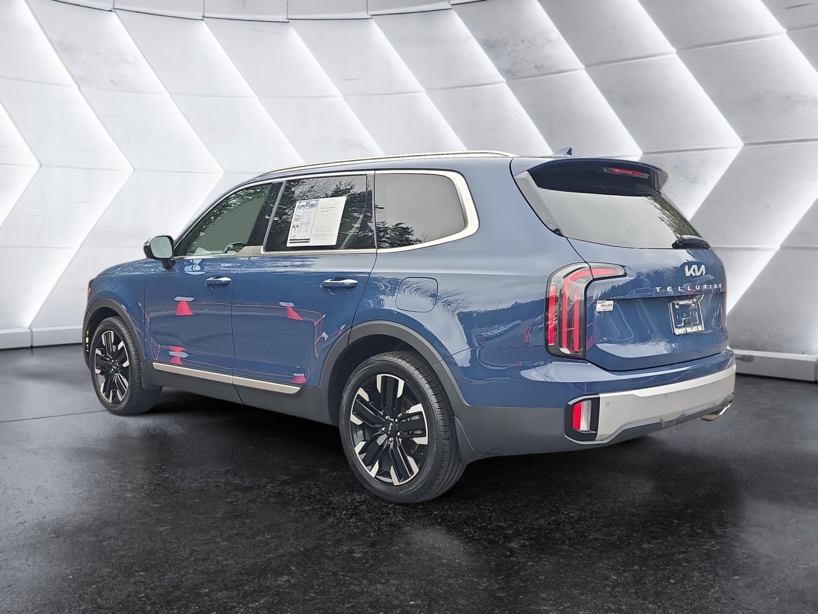 Used 2023 Kia Telluride SX Prestige image 3