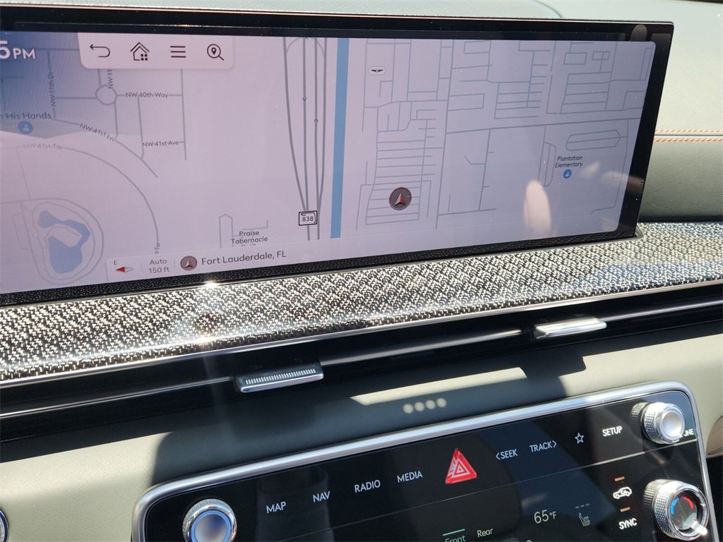 New 2025 Genesis GV80 3.5T e-SC image 9