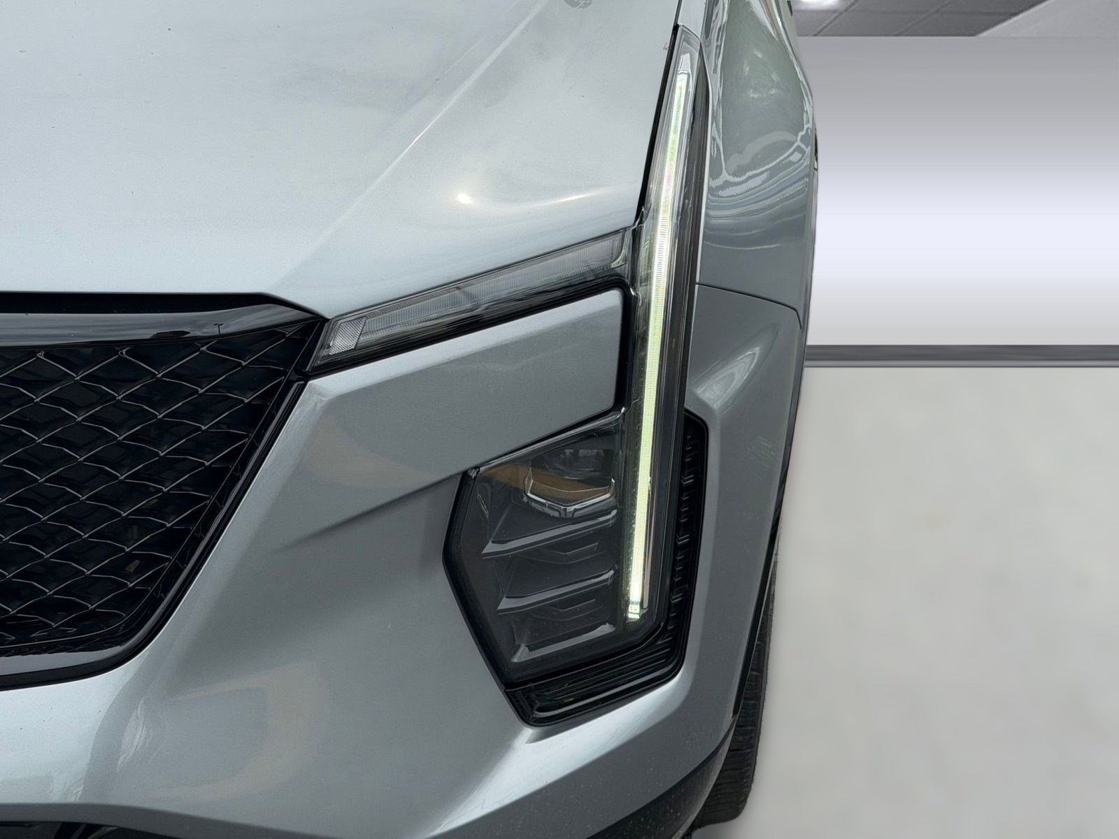 Used 2024 Cadillac XT4 Sport image 11