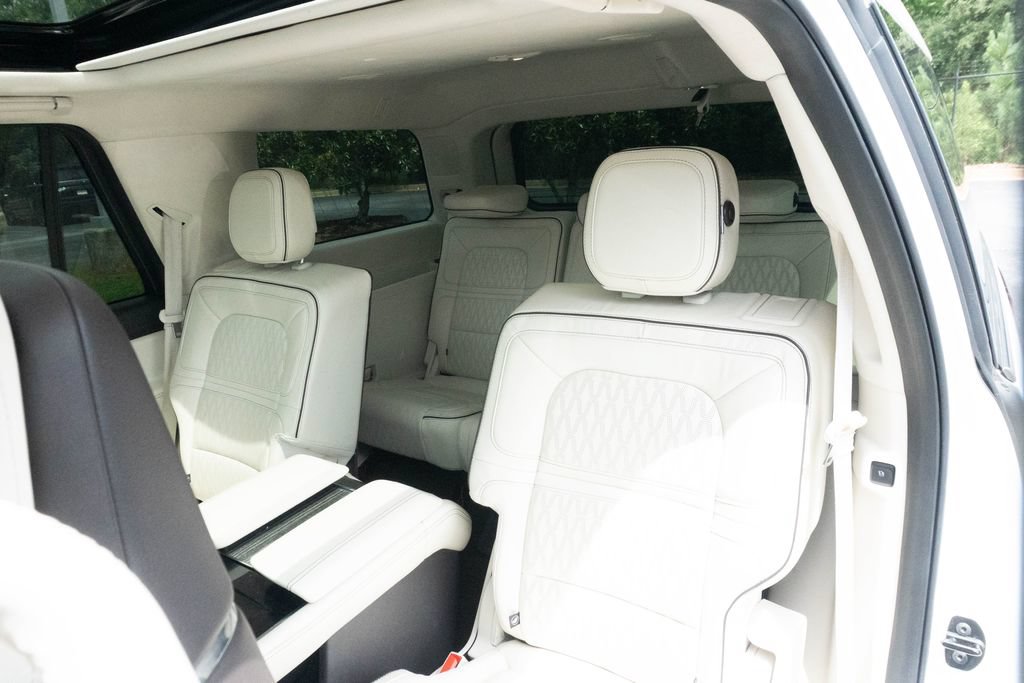 Used 2020 Lincoln Navigator Black Label AWD/4WD image 24