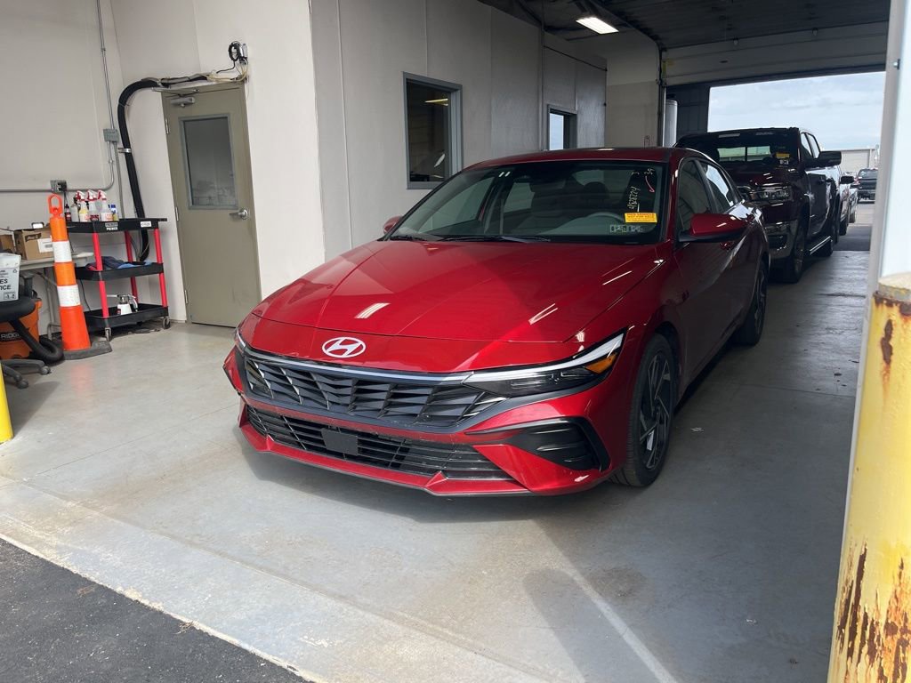 Used 2025 Hyundai Elantra SEL