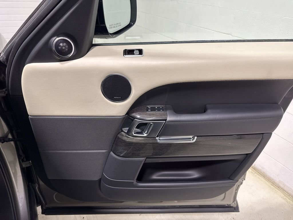Used 2019 Land Rover Range Rover Sport Autobiography image 34