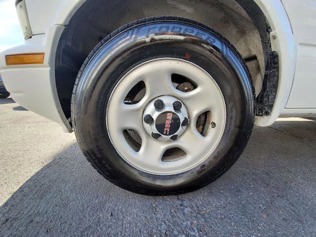 Used 2005 GMC Safari Passenger RWD image 26