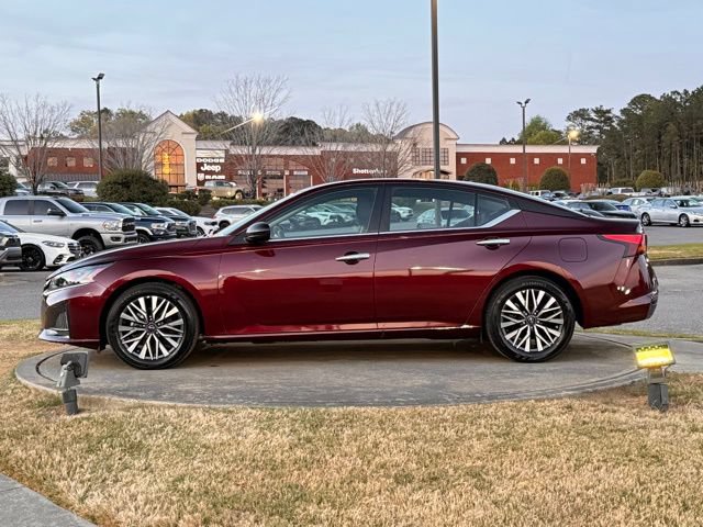 Used 2025 Nissan Altima 2.5 SV FWD image 4