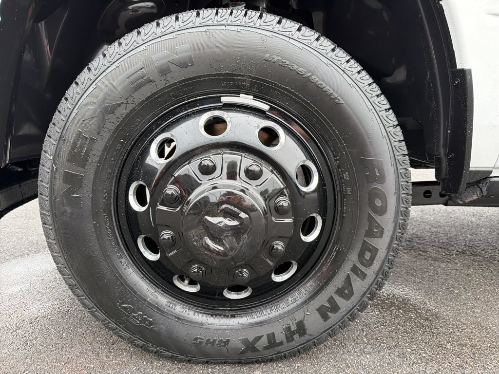 New 2026 RAM 3500 Laramie AWD/4WD image 14