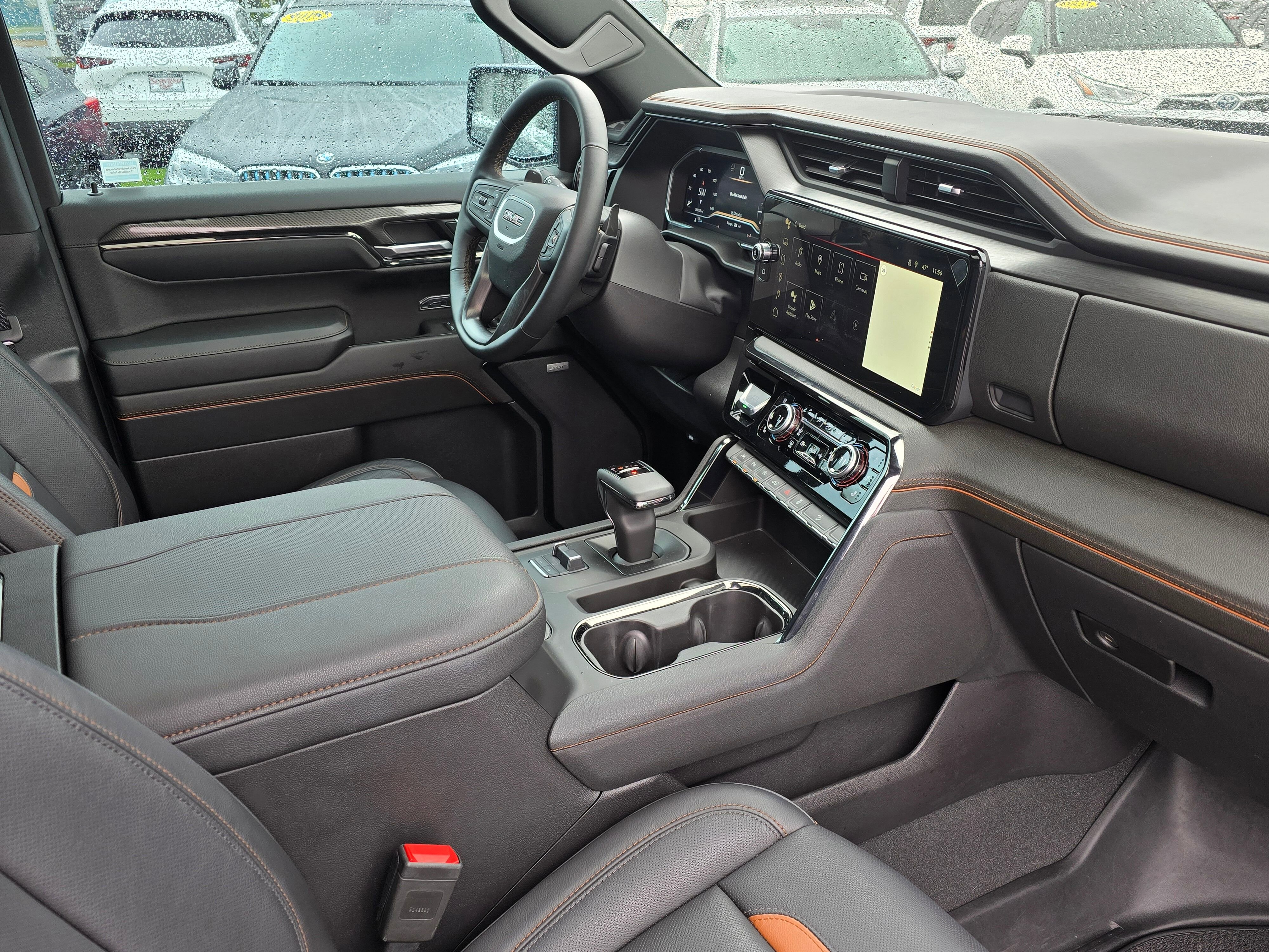 Used 2024 GMC Sierra 1500 AT4 w/ Technology Package AWD/4WD image 10