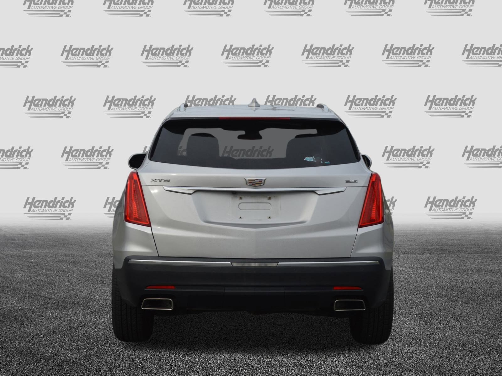 Used 2017 Cadillac XT5 Luxury w/ Driver Awareness Package image 10
