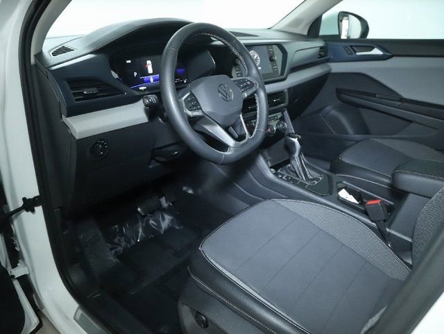 Used 2023 Volkswagen Taos SE w/ Panoramic Sunroof Package FWD image 18