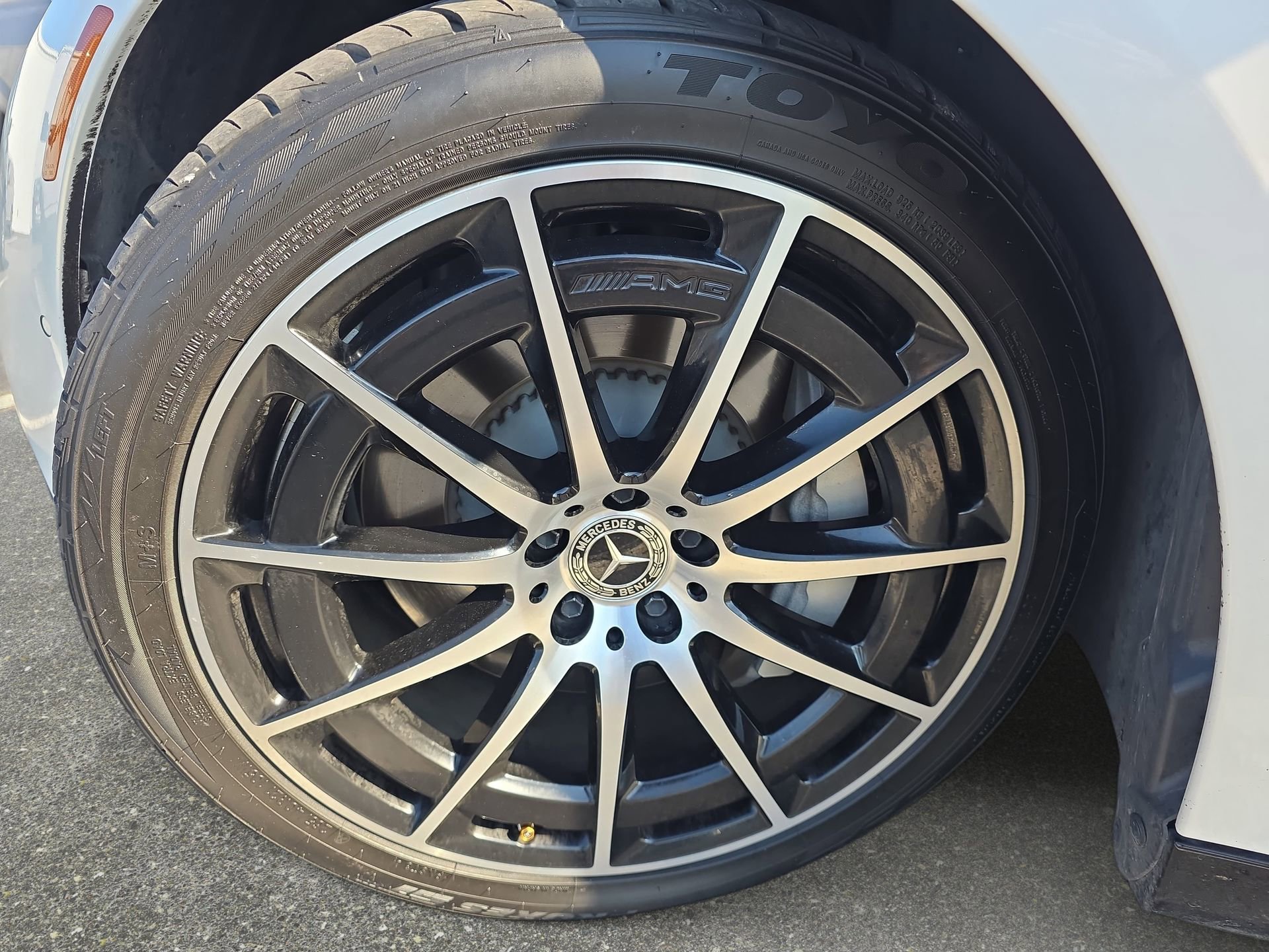 Used 2022 Mercedes-Benz EQS 450+ Sedan image 32