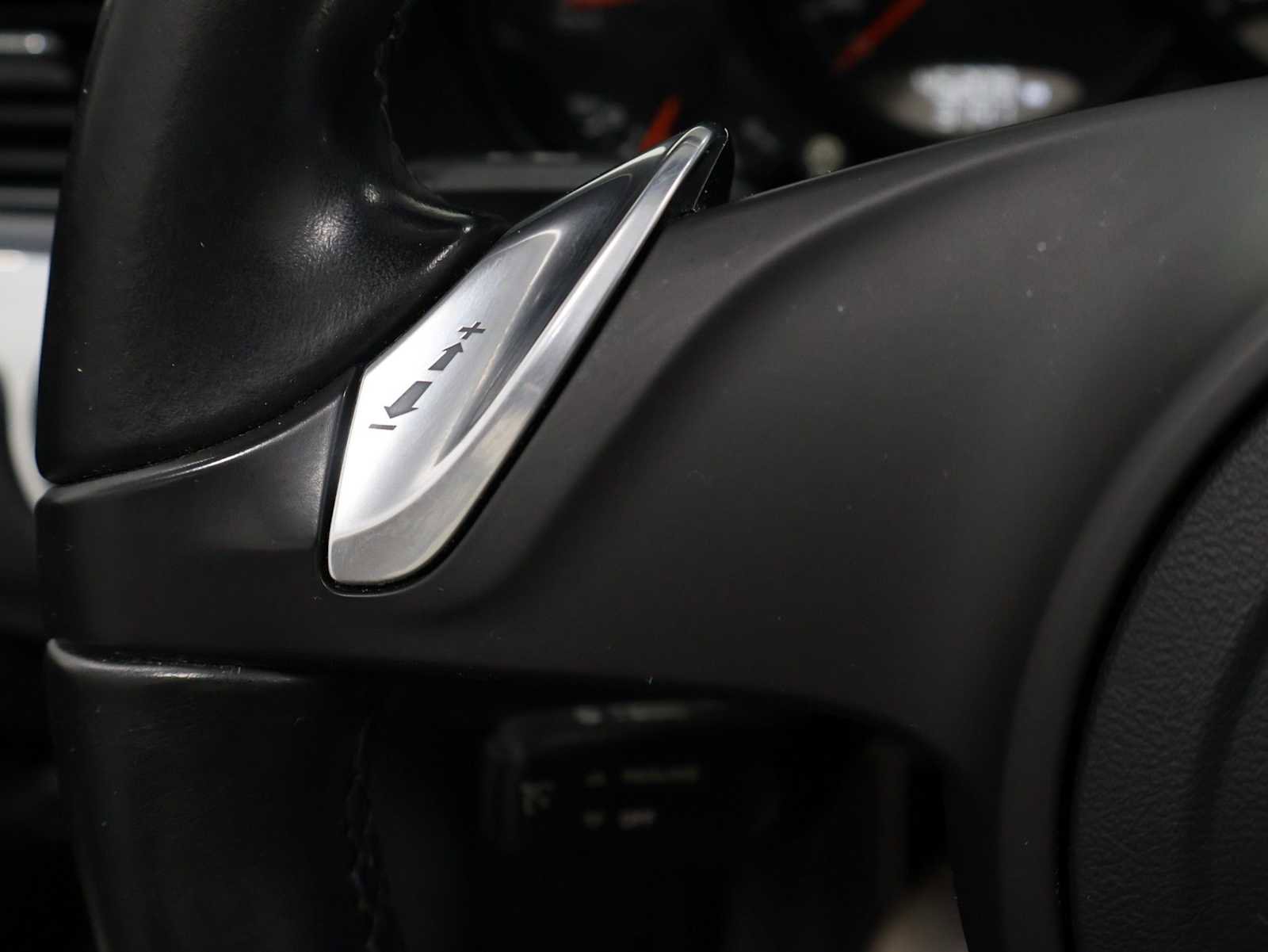 Used 2014 Porsche 911 Carrera 4 AWD/4WD image 22