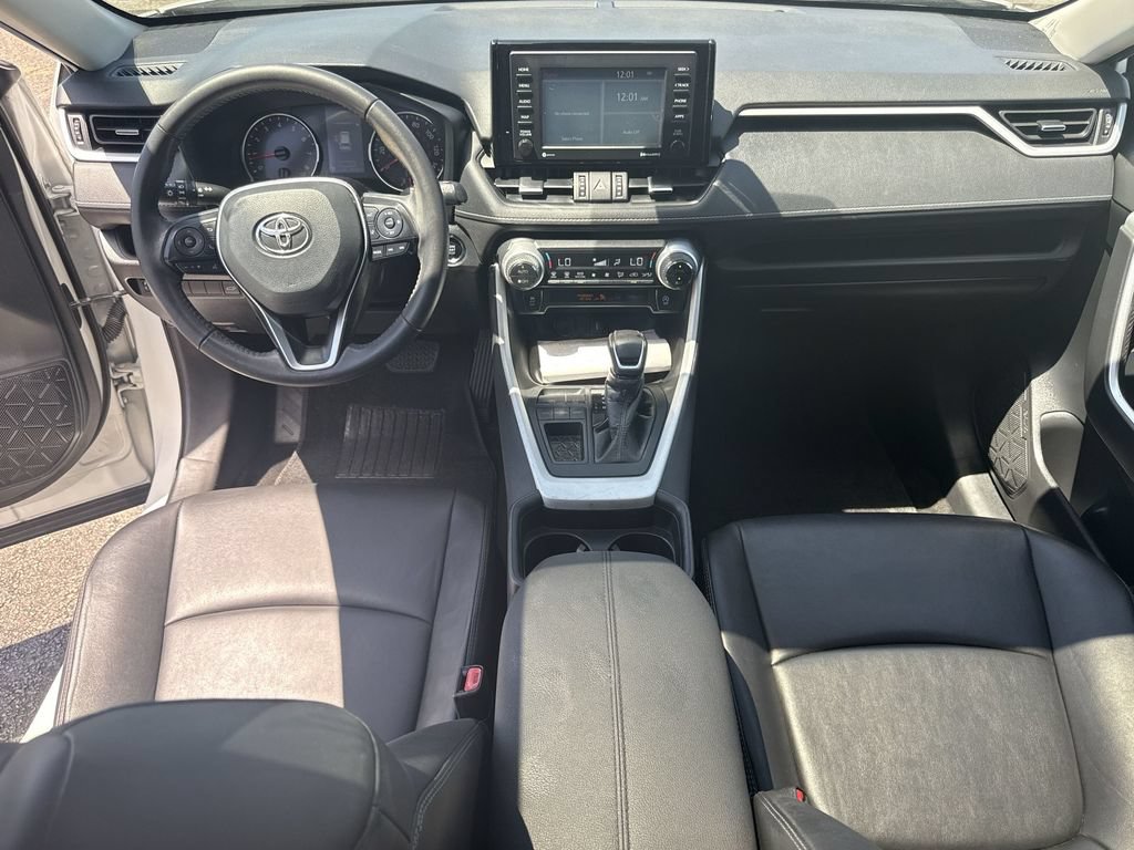 Used 2021 Toyota RAV4 XLE Premium FWD image 15