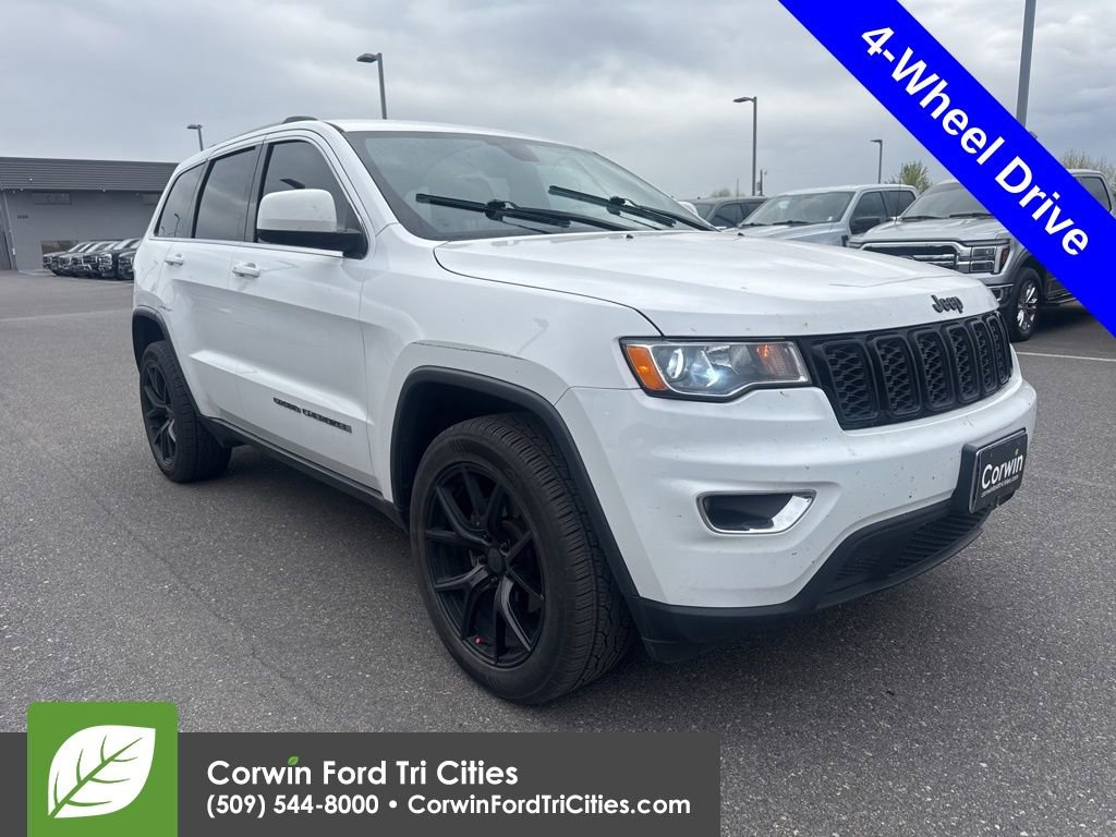 Used 2018 Jeep Grand Cherokee Laredo image 1
