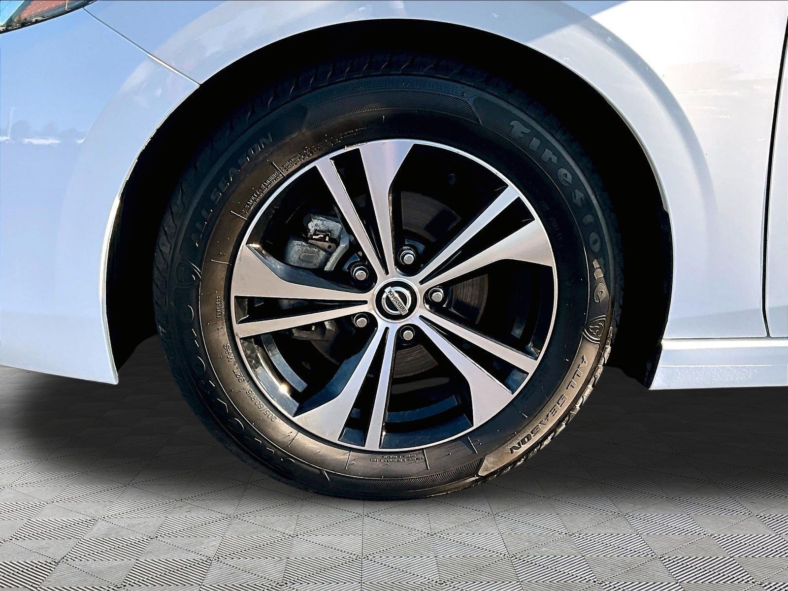 Used 2023 Nissan Sentra SV FWD image 32