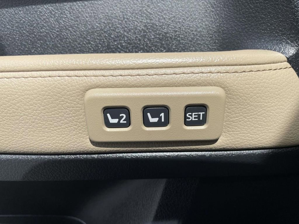 Used 2024 Toyota 4Runner Limited image 25